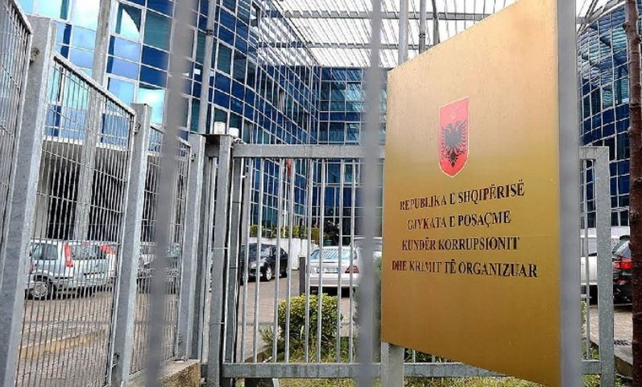 Akuzohen për trafik droge me Greqinë, Apeli i GJKKO-së lë në burg 3 ish-shefat e Policisë, mes tyre edhe…