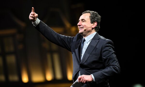 Albin Kurti dënohet me 250 euro gjobë