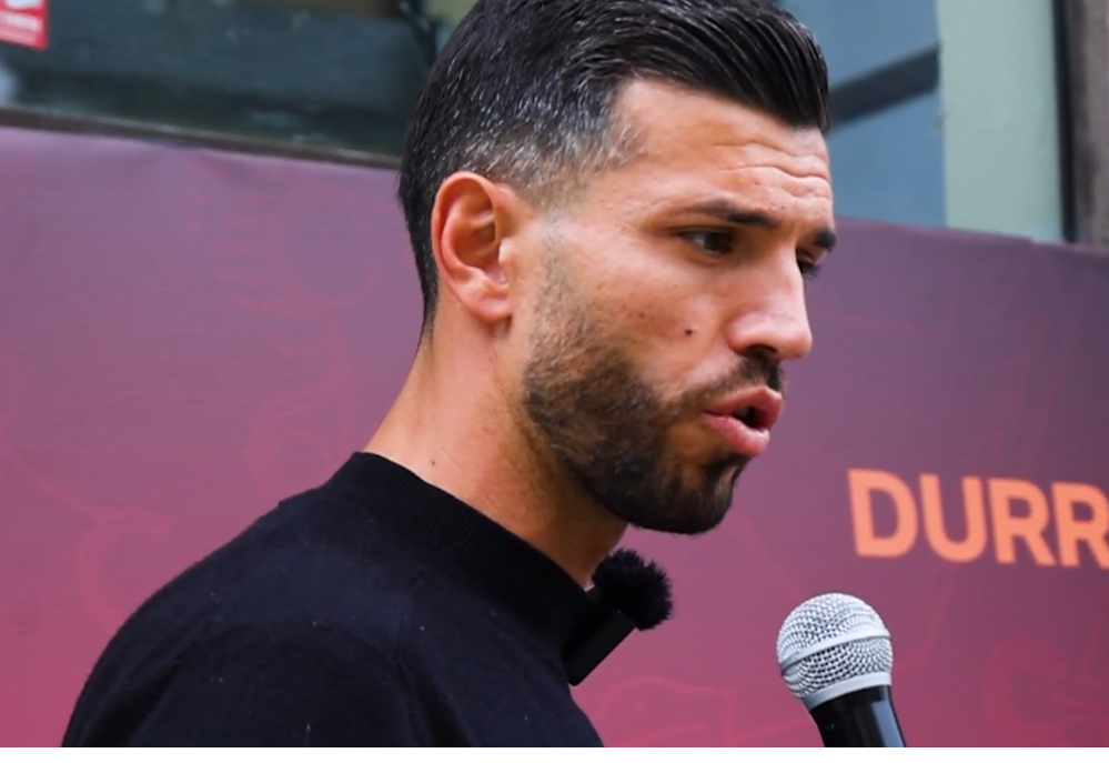 Ambasadori Gjasula në shkollën “Nënë Tereza”: Kombëtarja mund t’ia dalë me mbështetjen tuaj