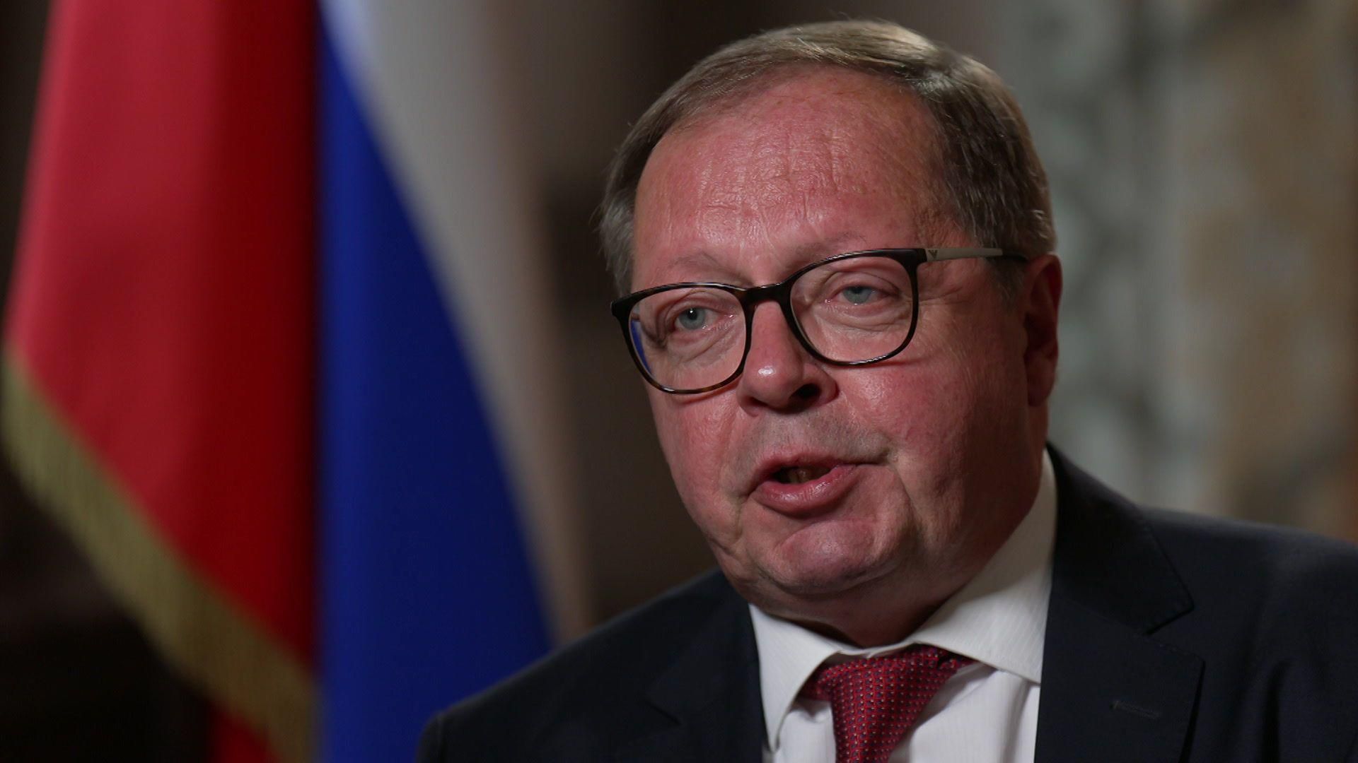 Ambasadori rus pranon se Moska gjurmon nëndetëset e Mbretërisë së Bashkuar: Nuk përbëjnë kërcënim