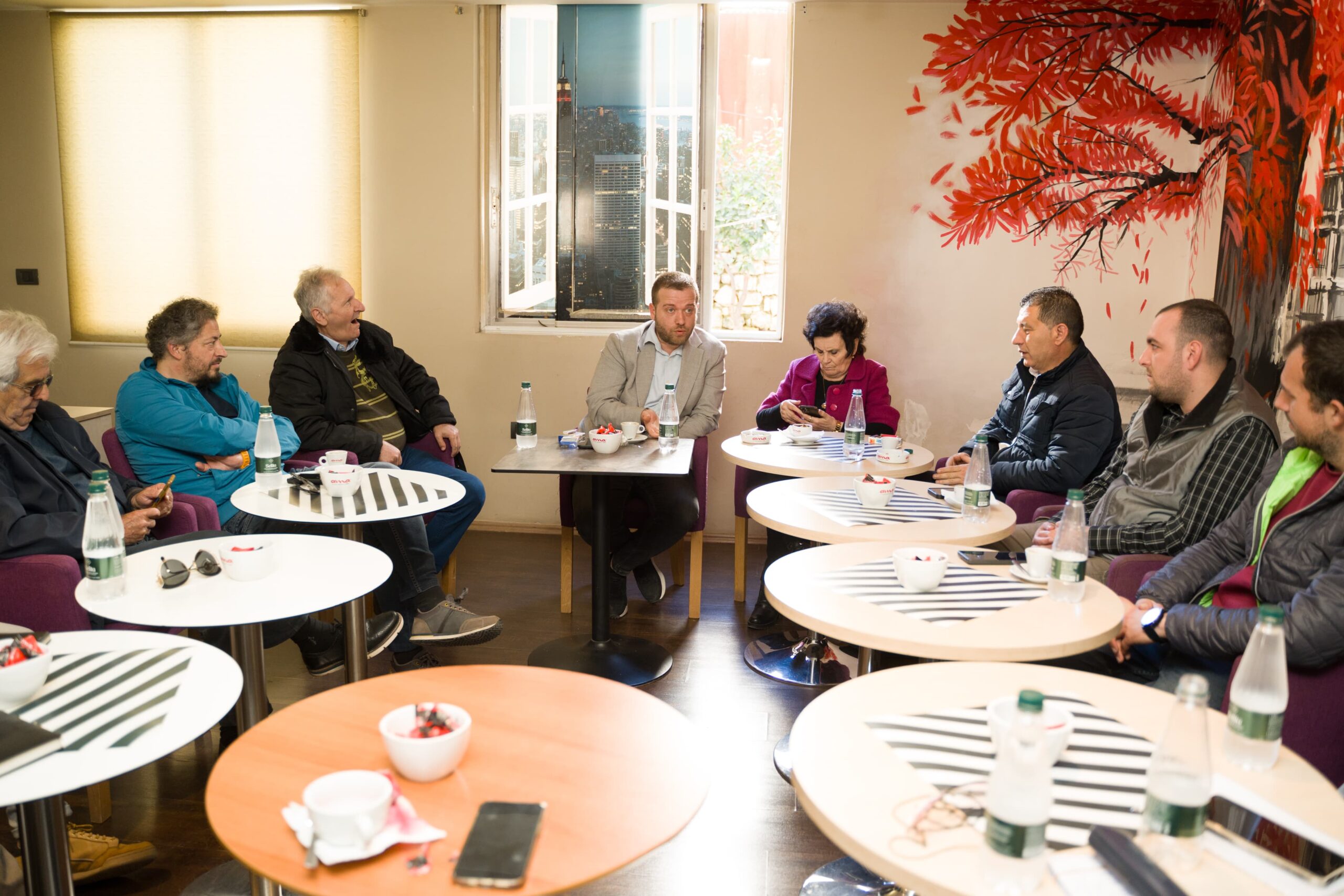 Ardit Bido takim me gazetarët: Zëri i Sarandës fillon nga ata që e jetojnë dhe e duan atë çdo ditë