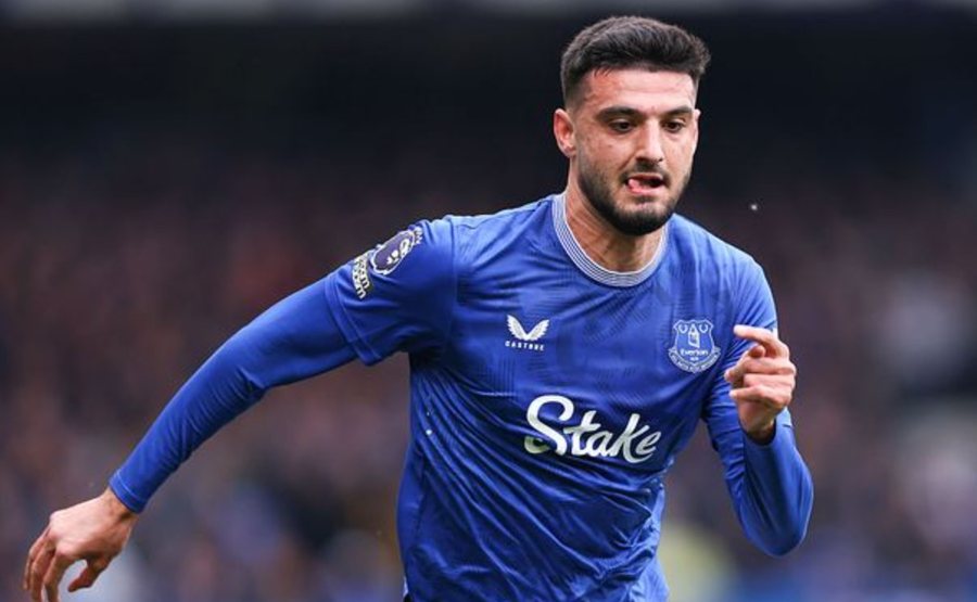 Armando Broja titullar ndaj Manchester City, Evertoni pëson dy gola pas daljes së sulmuesit kuqezi