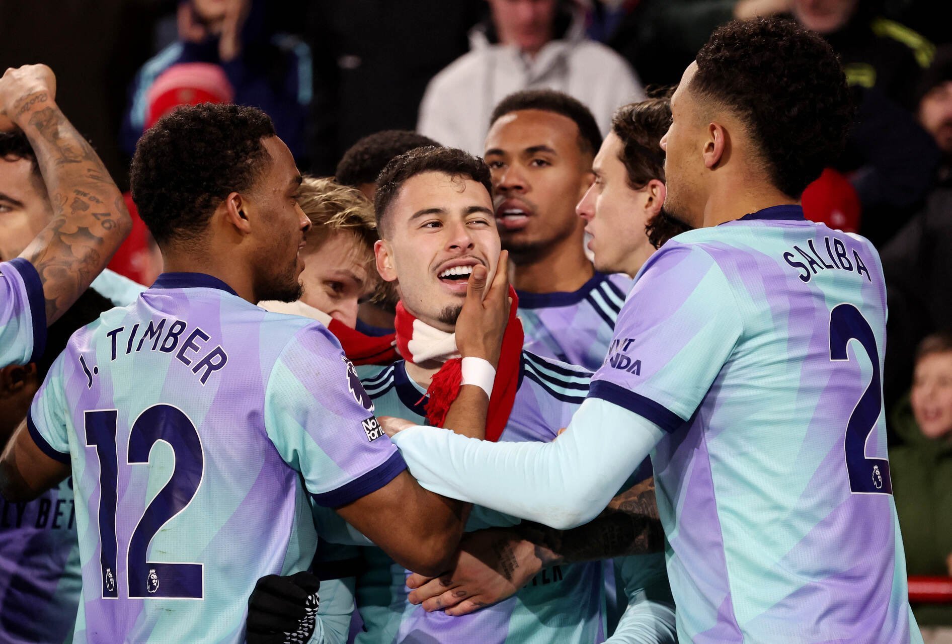 Arsenal kërkon tri pikë në derbi, në fushë edhe Mançester Junajtid