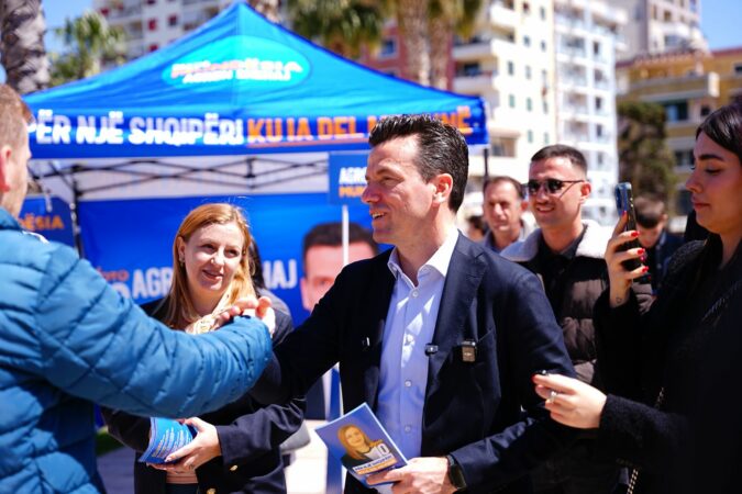 Autobusi elektoral i Partisë Mundësia u ndal në Durrës, Kryetari Shehaj: Çdo kuti do hapet dhe do çohet në prokurori…