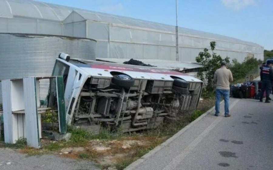 Autobusi përmbyset në Antalia të Turqisë, duke plagosur 18 turistë rusë