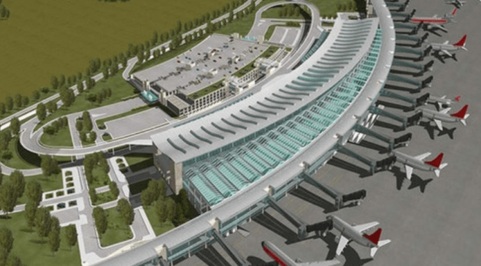 Avioni i parë me turistë ulet në Aeroportin e Vlorës më 8 Qershor