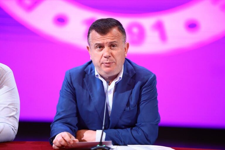 Balla poston videon kundër Berishës: Bufi e vodhi dhe e dogji Shqipërinë sa herë iu dha mundësia