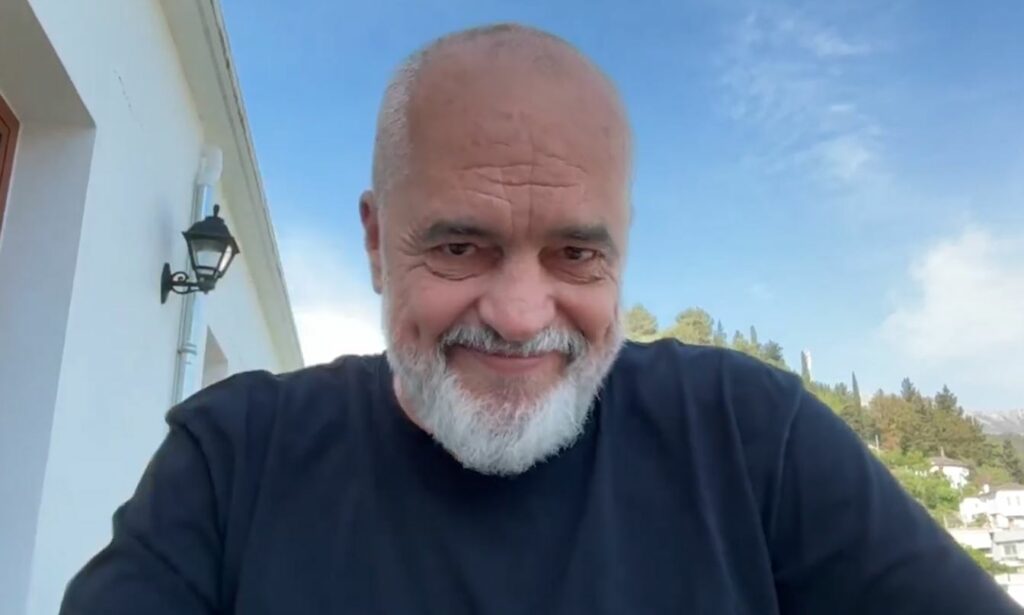 Batutat në Spille për fotot nudo, Rama: Këta zhabulanë më tregojnë mua se ç’është familja…