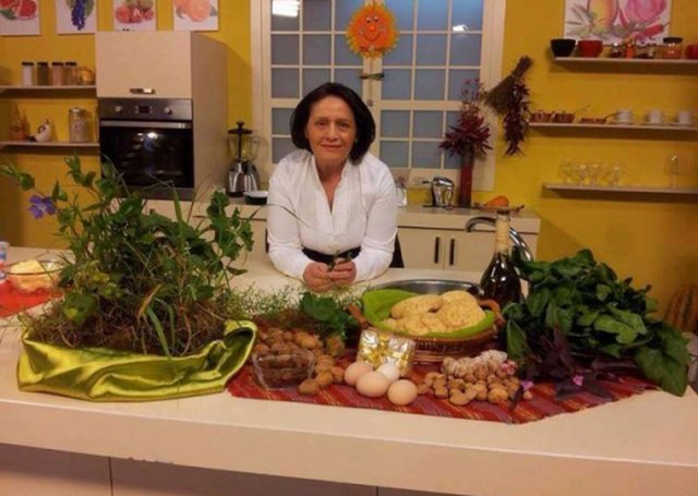 BBC: Falë gjysheve, kuzhina shqiptare po gjen rrënjët e saj