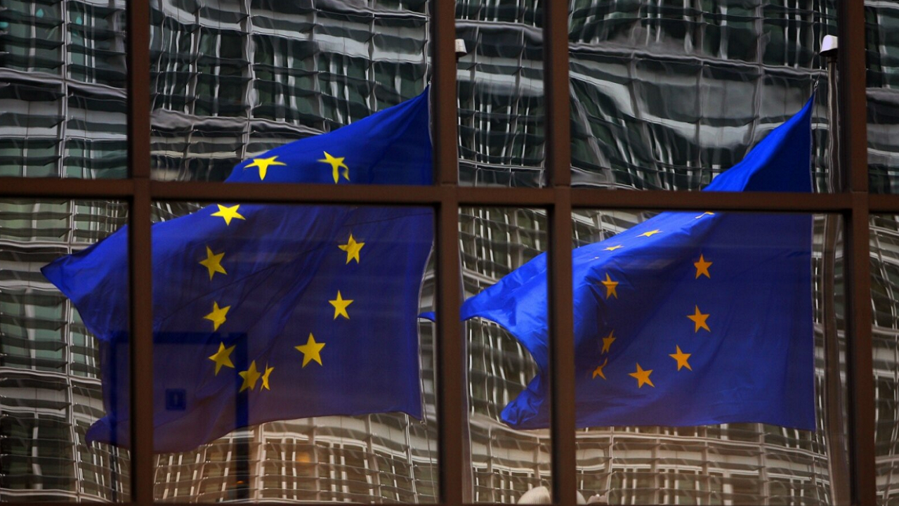 BE dhe Britania drejt arritjes së një marrëveshjeje, shqyrtohet mundësia për pranimin e një vizë pune 12-mujore për të rinjtë