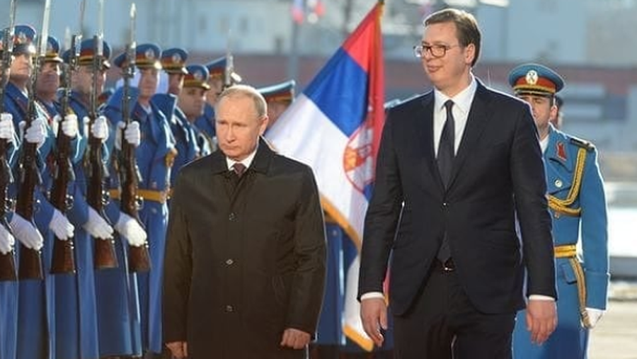 BE “kërcënon” Serbinë: Bllokojmë integrimin nëse Vuçiç shkon në paradën e Putinit