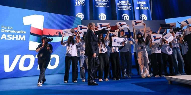 Berisha: Do dyfishojmë buxhetin për Shëndetësinë dhe Arsimin! Në 100 ditët e para në Shqipëri përjashtohet varfëria ekstreme