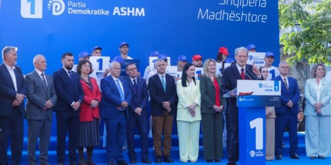 Berisha: Edi Rama në vend që të vazhdonte mëkëmbjen e qytetarëve, nisi grabitjen e pasurive dhe fondeve