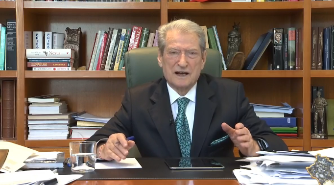 Berisha i bën thirrje administratës: Ndëshkoni Ramën me votë, jeni shërbyes të çmuar të shtetit