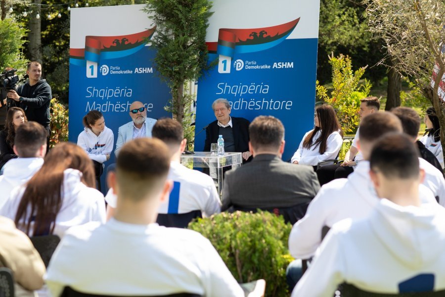 Berisha: Kemi një program vërtet të shkëlqyer. Bizneset e vogla janë në vështirësi shumë të mëdha, do t’i ndihmojmë