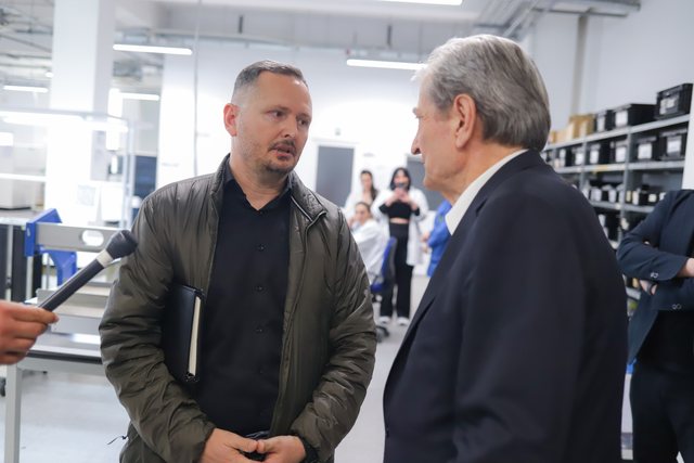 Berisha me biznesin fason: Do kompensojmë çdo humbje nga rënia e euros, çmimi i energjisë ulet nga 18 në 6 lekë