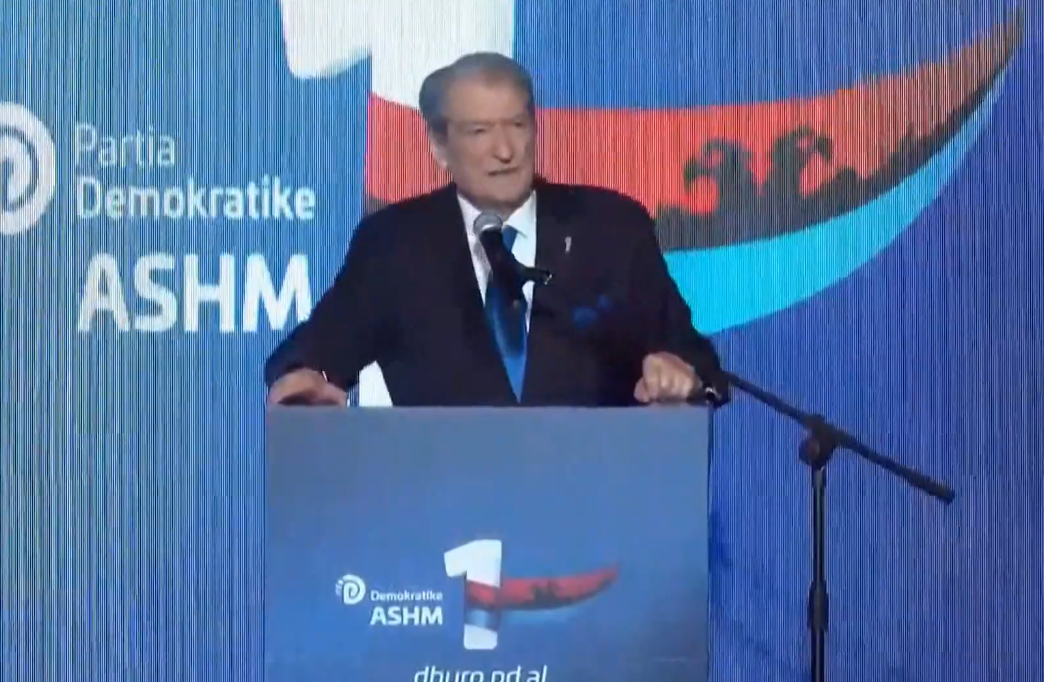 Berisha në Selanik : Viti i diasporës. Kreu i PD u kërkon emigrantëve të ndëshkojnë me votë Edi Ramën