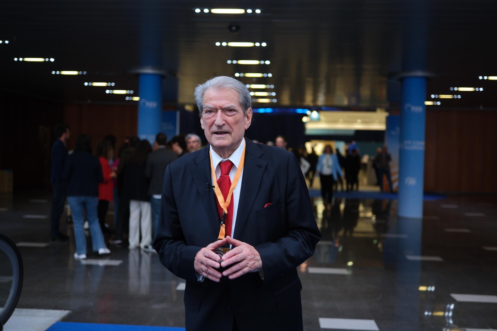 Berisha në Spanjë: E gjithë bota pret fitoren e PD-së në 11 maj, ironia e Ramës vjen nga frika