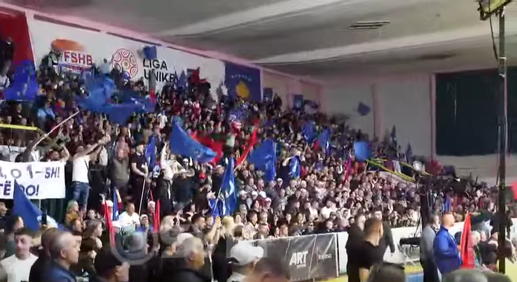 Berisha në Vlorë, përfaqësuesi i diasporës: Të bashkohemi për ta rimëkëmbur Shqipërinë