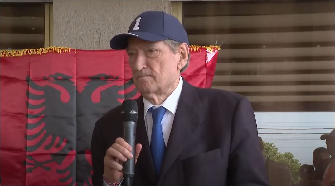 Berisha nga Borshi: Fushata e Ramës me batuta, për të hequr vëmendjen nga vjedhjet