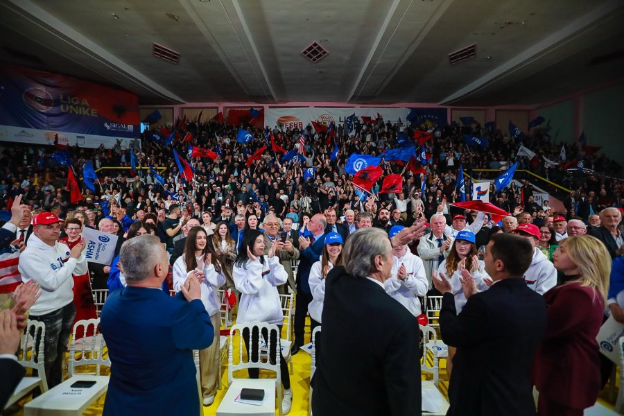 Berisha: Sot nga Vlora paralajmëroj çdo bandit kudo që ndodhet, se po u implikuat me votat, do të cilësoheni grupe terroriste!