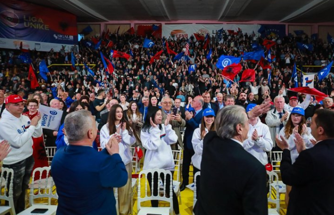 Berisha: Sot nga Vlora paralajmëroj çdo bandit se po u implikuat me votat, do të cilësoheni grupe terroriste!