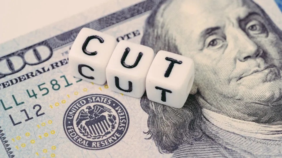 Bitcoin rritet ndërsa aksionet bien pasi Trump kritikon Bankën Qendrore Amerikane