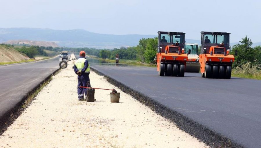 Bllokada korruptive e rilindjes ndaj kompanive të huaja: Morën vetëm 0.6% të tenderave