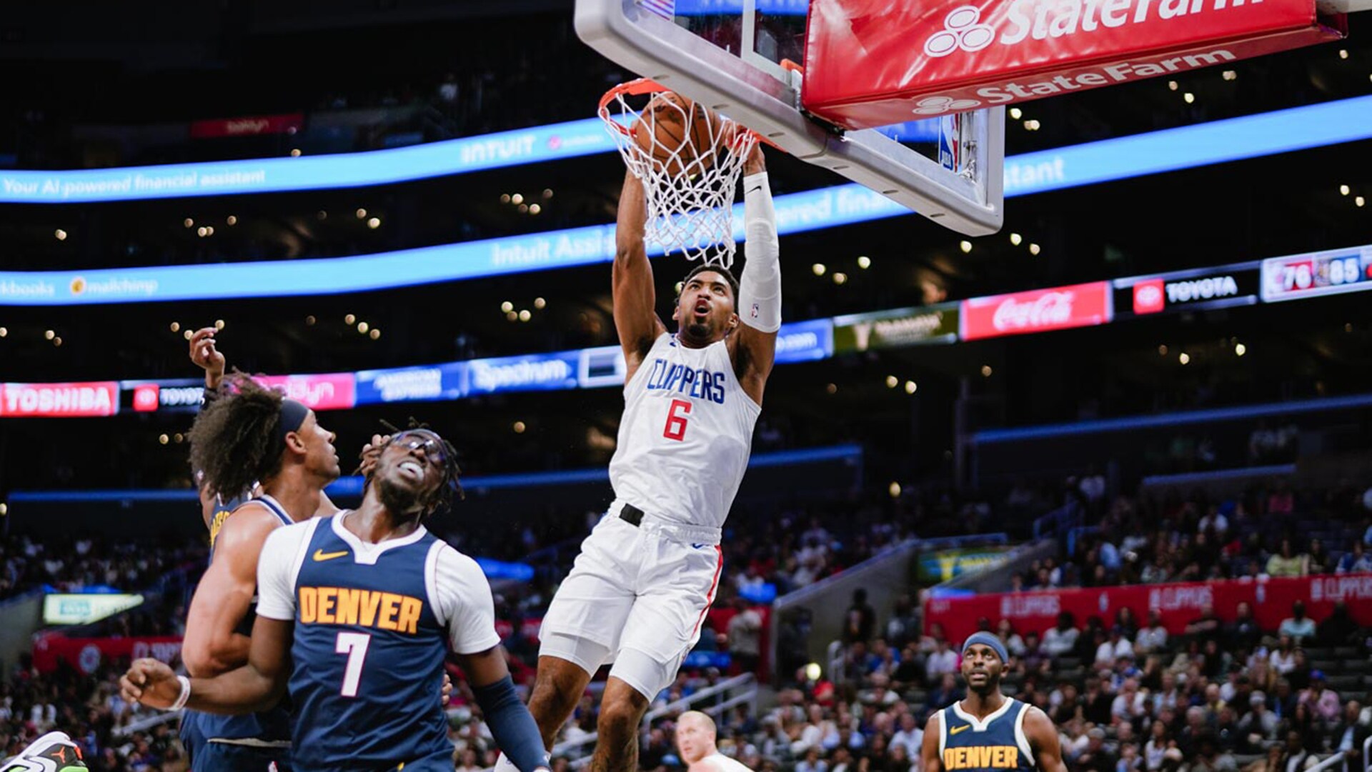 Boston dhe Indiana kualifikohen në gjysmëfinalet play off, Denver merr epërsinë ndaj Clippers