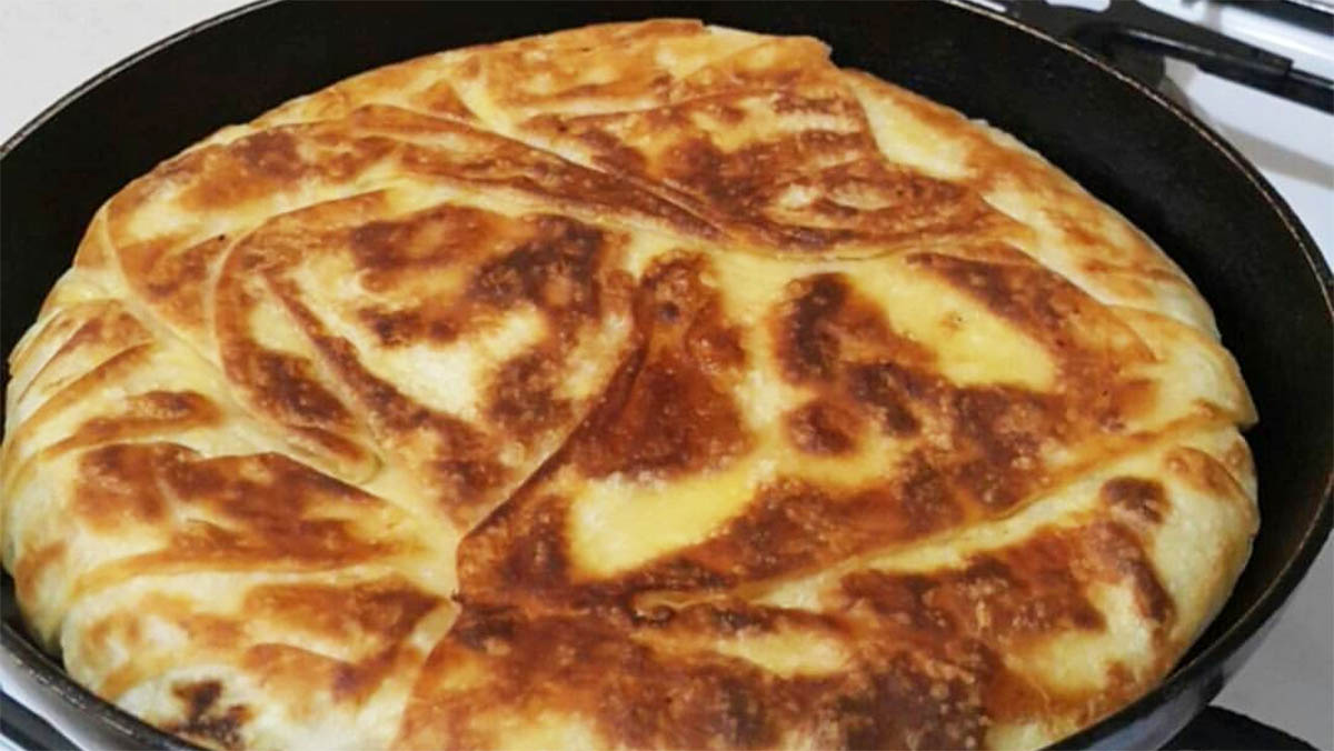 Byrek i Shpejtë në Tigan – Receta Surprizë për Amvisat