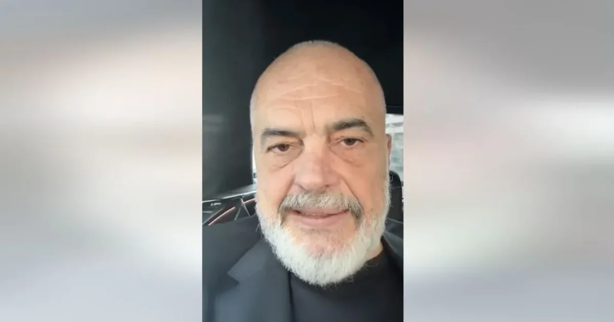 “Çfarë e duam BE-në ne mor piktor…”/ Rama replika komentuesit: Pasaporta evropiane duhet për të fituar dinjitetin e qytetarit