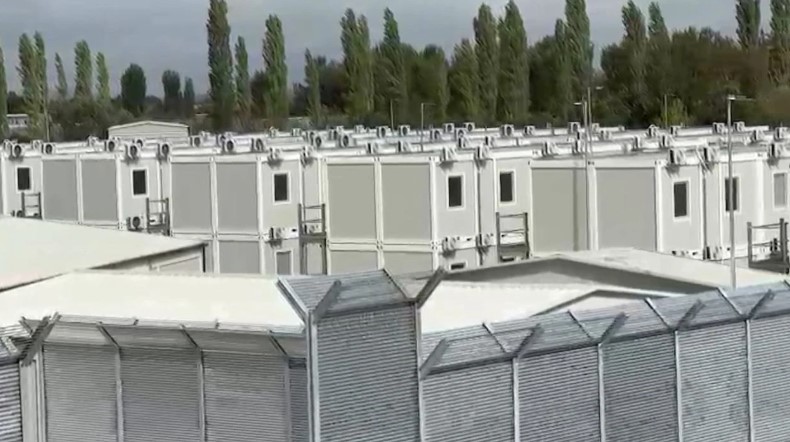 Çfarë po ndodh?/ Mediat italiane: 16 emigrantë janë “zhdukur” nga kampi i Gjadrit në Shqipëri