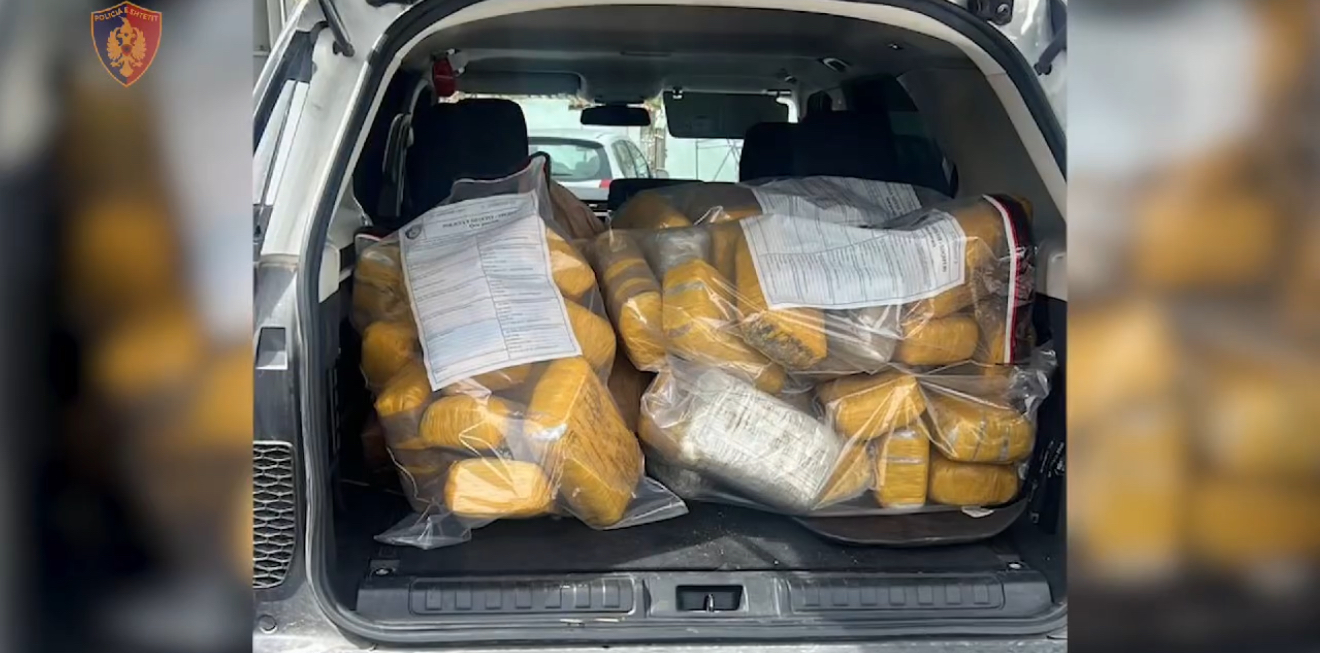 Çifti nga Fieri kapen në Kakavijë me 63 kg kanabis, arrestohen nga policia