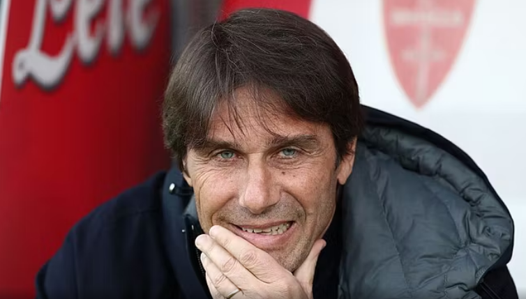 Conte jep kushtrimin para lojtarëve të Napolit: Izolohuni nga gjithçka, tani fillon rruga drejt titullit