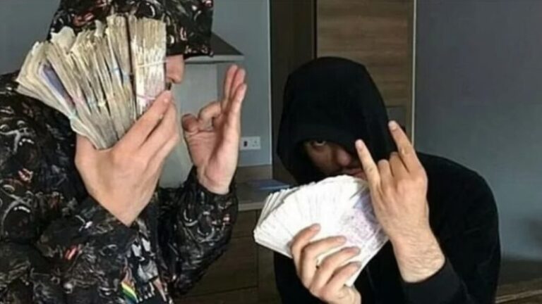 Daily Mail ‘ekspozon’ metodat e reja si ‘Çunat e Londrës’ sjellin paratë e drogës në Shqipëri