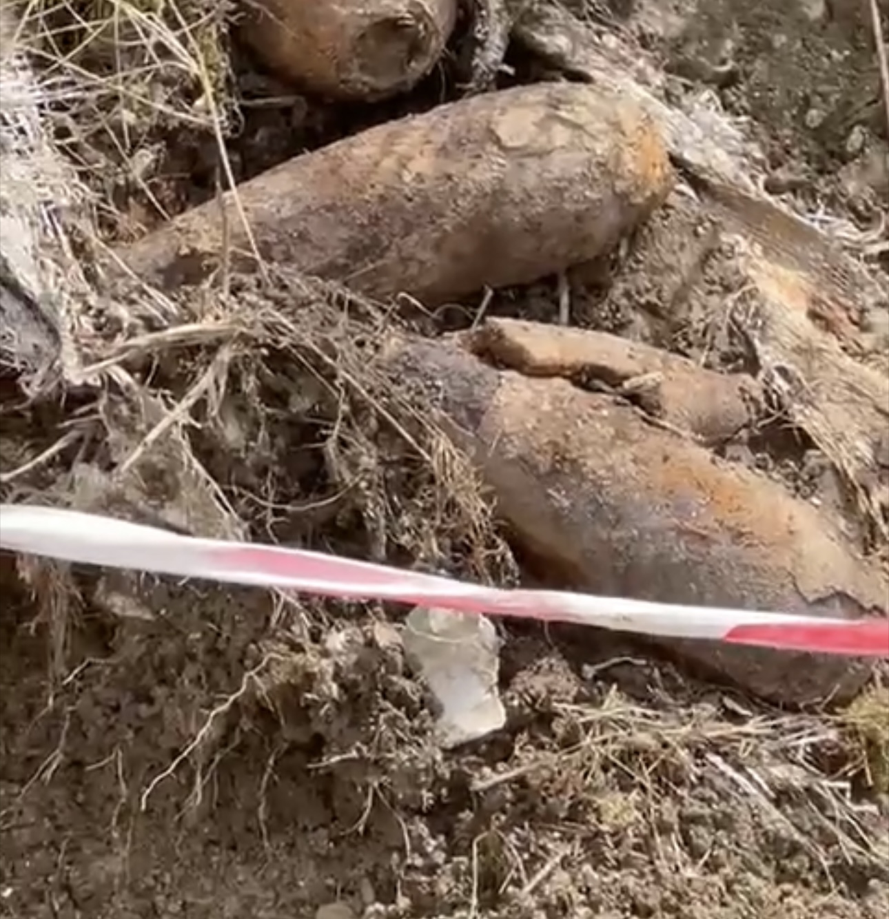 Delvinë: Gjatë punimeve zbulohen tre predha, mendohet të luftës së dytë botërore