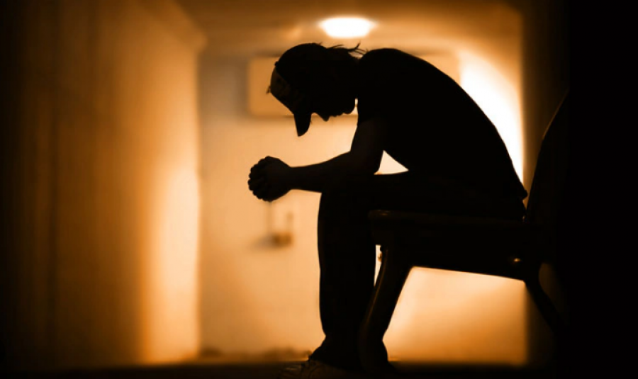 Depresioni dhe sëmundjet kardiovaskulare u kushtojnë mbi 100 miliardë euro në vit në BE-së për shkak të kushteve të këqija në punë