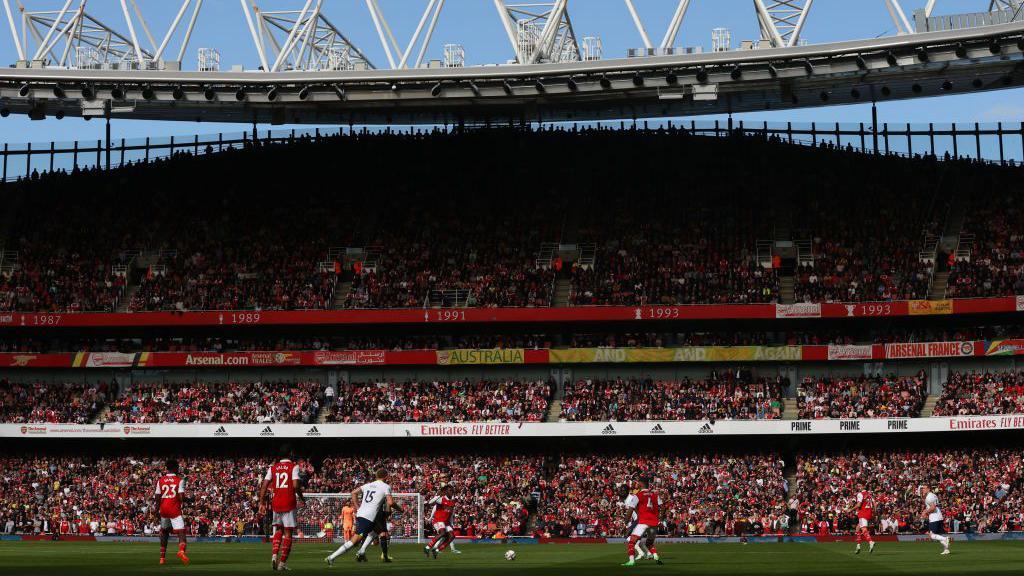 Derbi Arsenal-Tottenham do të zhvillohet jashtë Mbretërisë së Bashkuar për herë të parë në histori