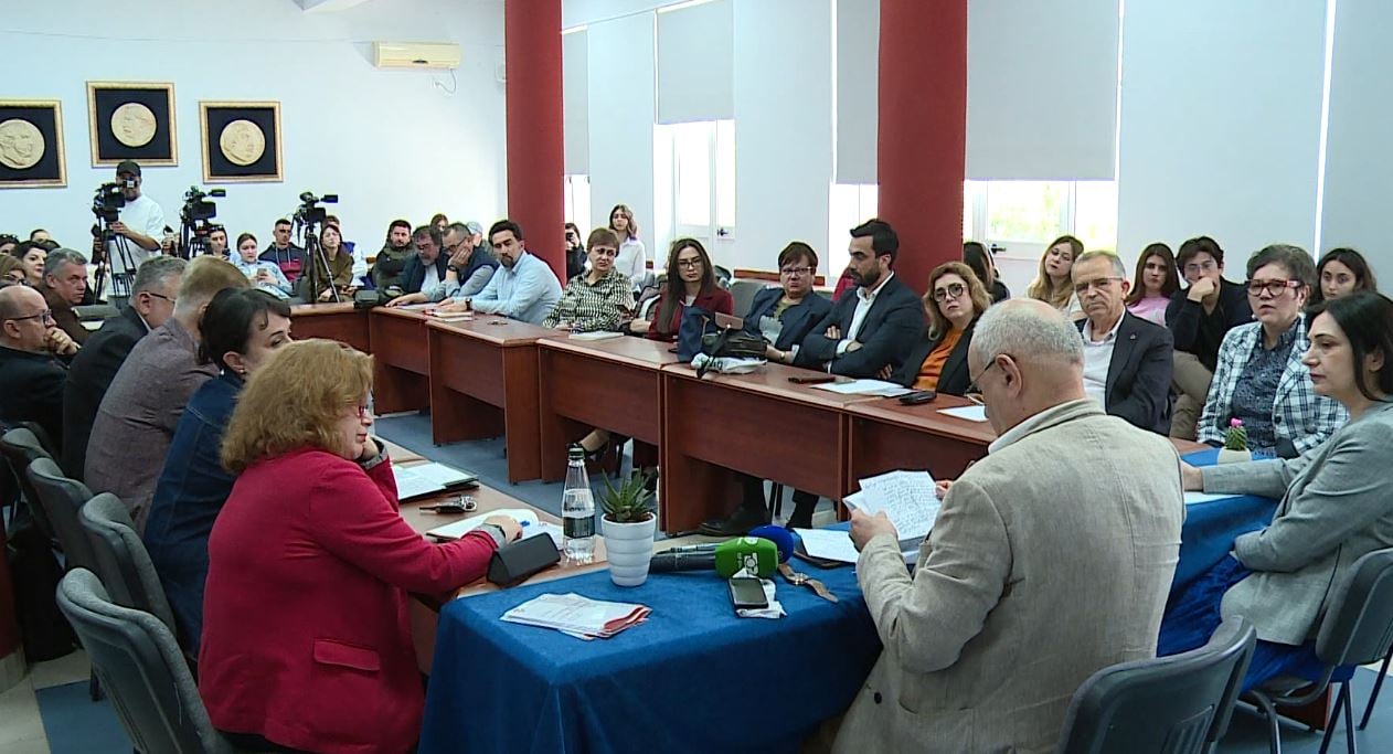 Dita e Librit! Realiteti i ri përballë zhvillimeve teknologjike, studiuesit shpjegojnë sfidat