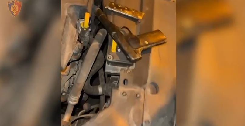 Do të shisnin armë për 10 mijë euro, kapen në flagrancë trafikantët nga Kosova (Emrat)