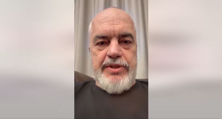 “Durrësi një orë në ditë me ujë”, Rama-komentuesit: Shkop magjik s’kemi, por brenda këtij viti nis projekti për furnizimin 24 orë