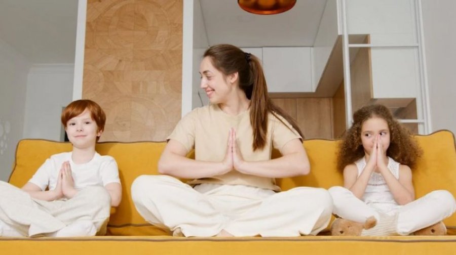 Dy fëmijë mund të jenë më mirë për shëndetin mendor të grave