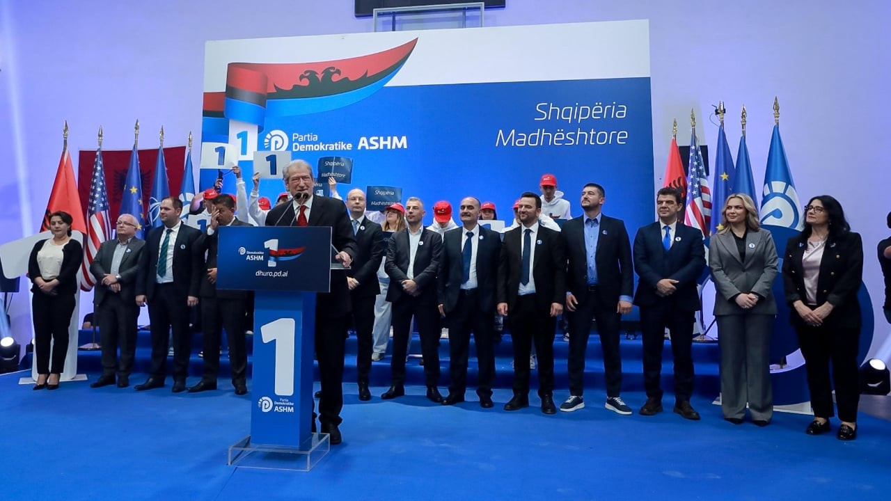 “Dyfishim buxheti për shëndetësinë dhe bujqësinë”/ Berisha takim me banorët në Pogradec: Naftë 40% më lirë