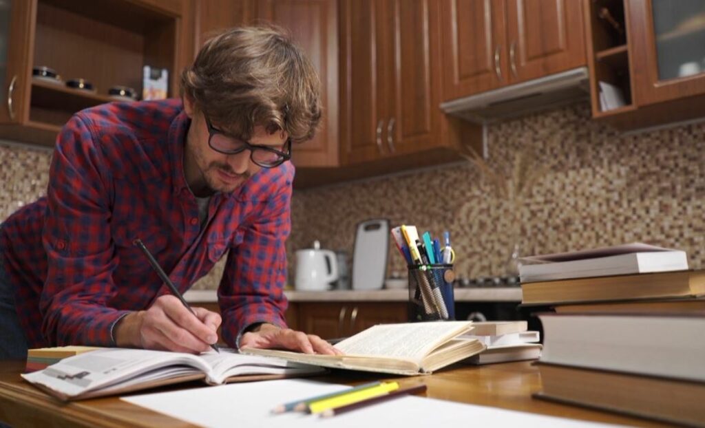 Dyfishohen të punësuarit nga shtëpia në vend