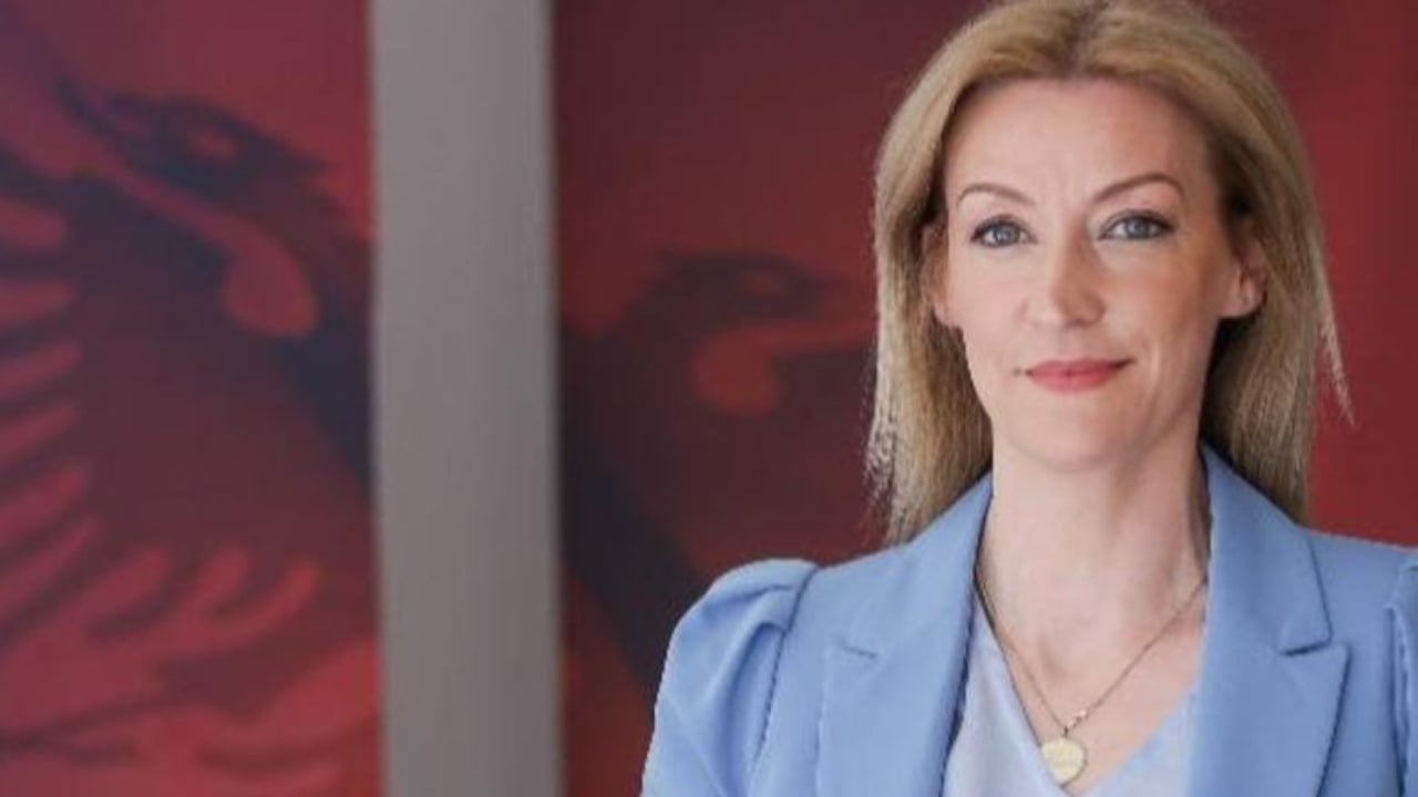 Dyshohet se ka fyer dhe kërcënuar disa persona, arrestohet ish-drejtoresha e spitalit Dibër