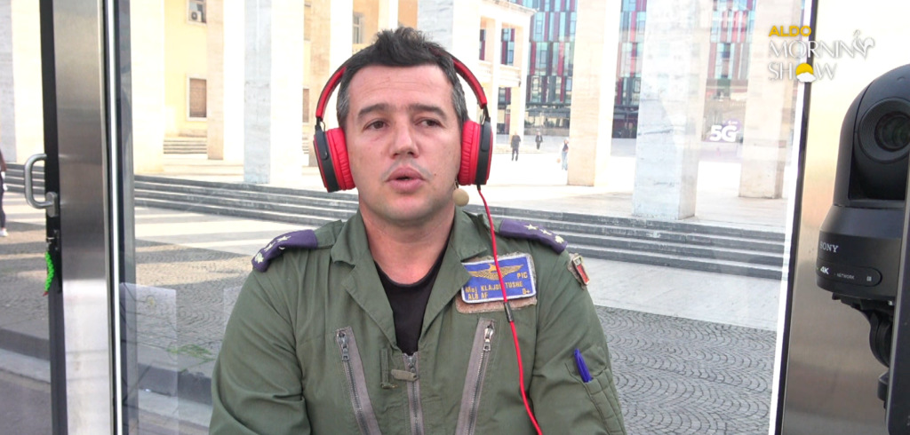 “E ngjashme me patentën e makinës, por…”, piloti tregon procedurat për të qenë pjesë e Forcave Ajrore