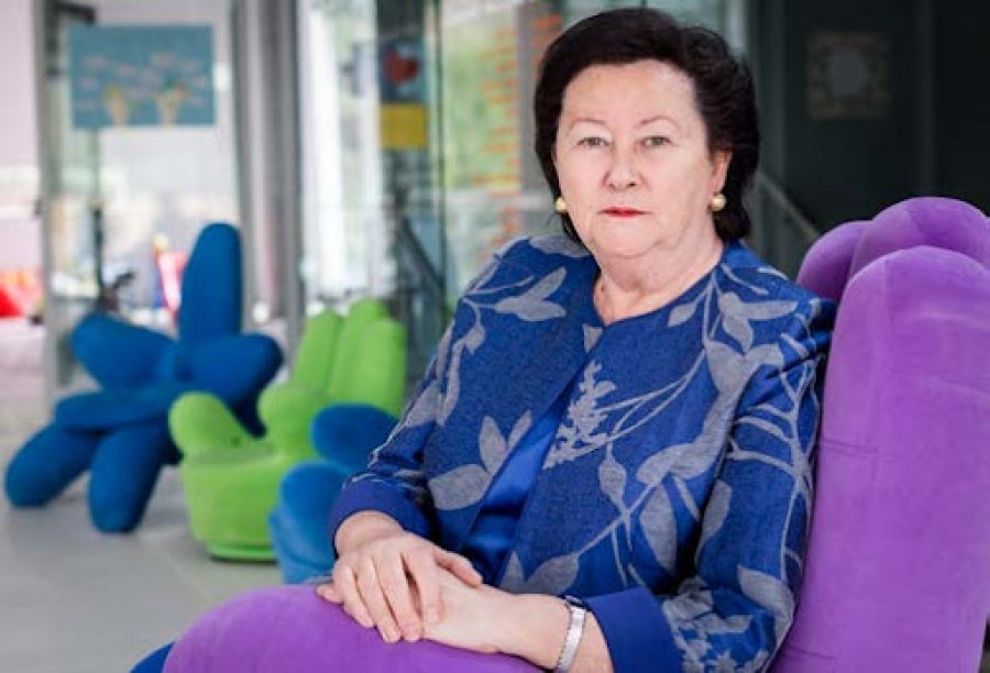 E njoha kur isha 13 vjeç’/ Liri Berisha kujton takimin e parë me Nënë Terezën