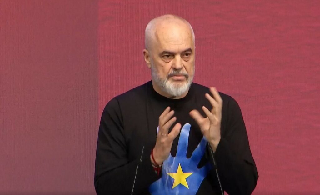 Edi Rama paralajmëron: Kryeministre grua në vitin 2030!