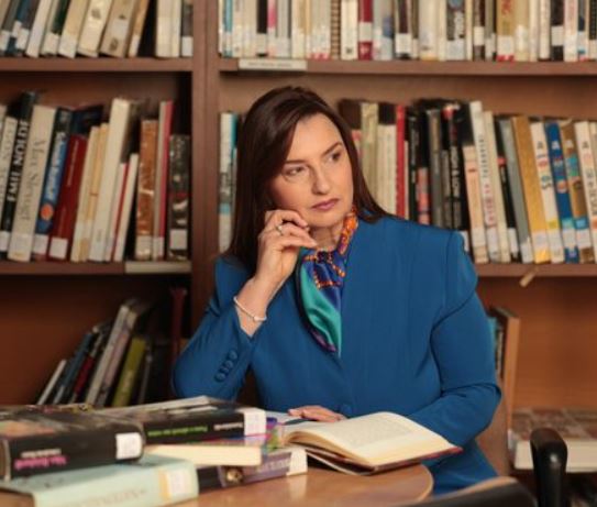 “Ekonomia e oborrit të pakicës”/ Taulanda Jupi denoncon pabarazinë e thellë ekonomike në Shqipëri