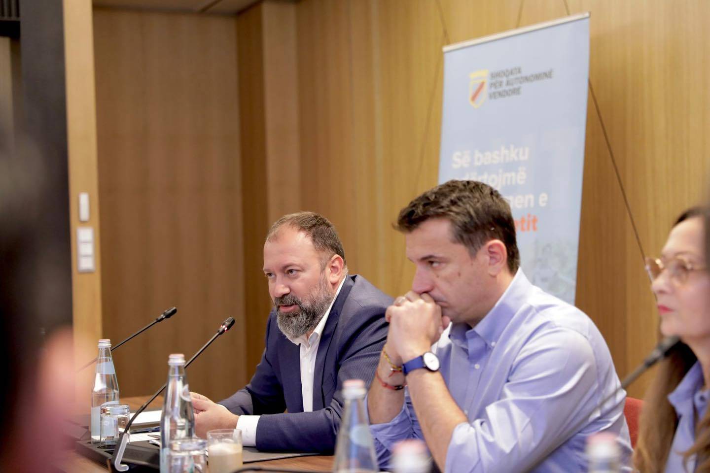 “Erioni më mungon”, Mazniku flet për Veliajn: Qëndrimi ynë u ezaurua nga kryeministri!